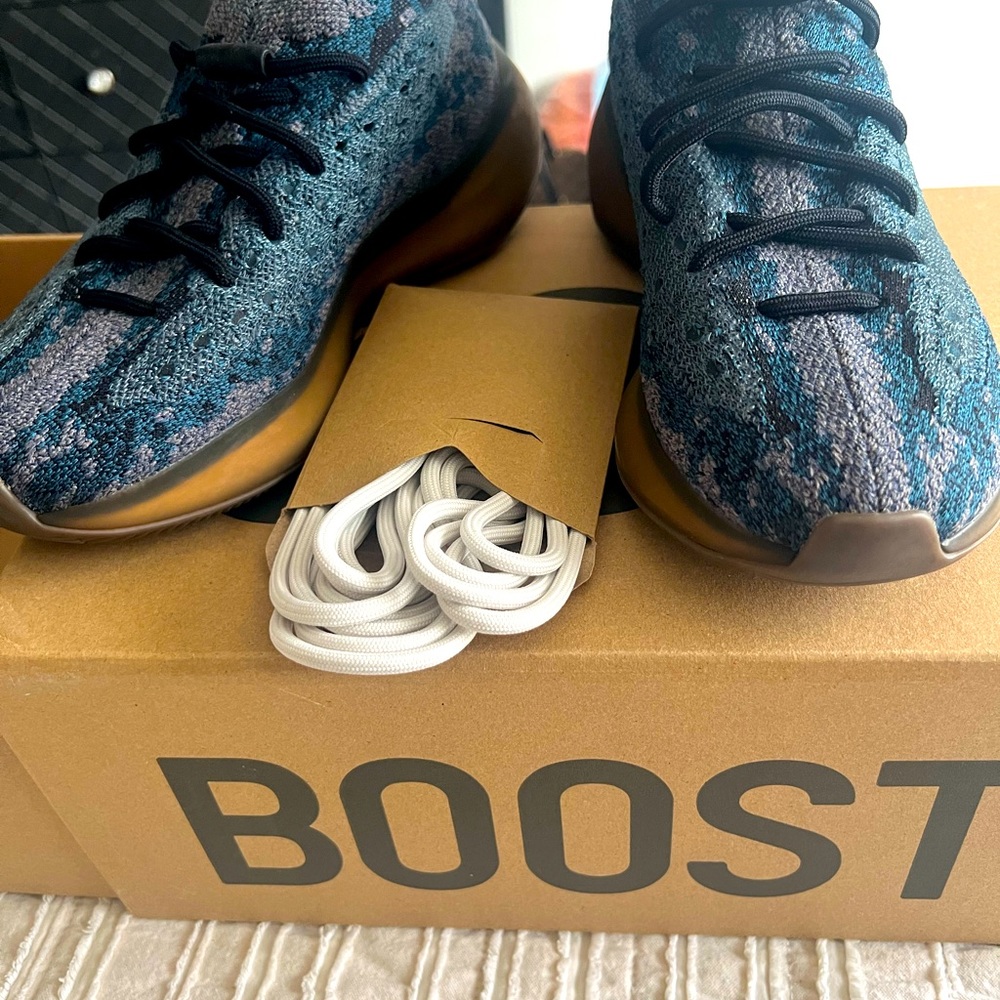 Yeezy boost 380